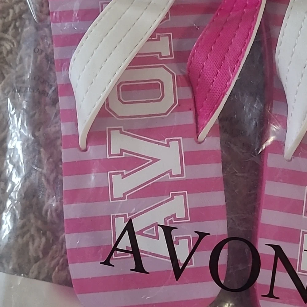 Avon Pink and White Flip Flops Sizs LARGE 9-10 - Picture 4 of 6